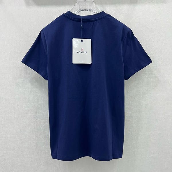 【使い勝手抜群】モンクレール レプリカ ロゴ パッチポケット Tシャツ 4色 moh85436